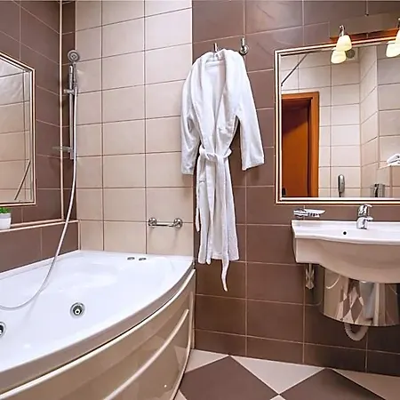Grand 4* Braşov