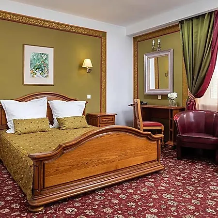 Hotel Grand 4*