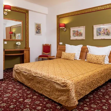 Grand 4* Braşov